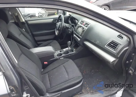 2015 Subaru Outback 2.5I Premium z USA, uszkodzony, nr VIN 4S4BSACCXF3247222